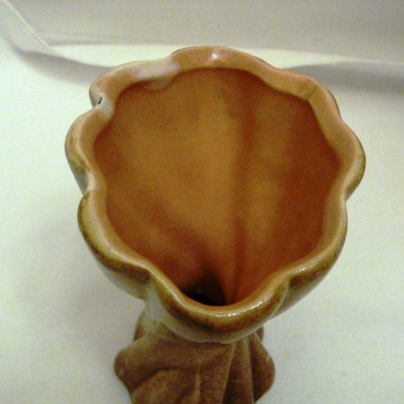 GONDER Art Pottery Made in USA 1940s Twisted 6 Inch Vase - Picture 7 of 11